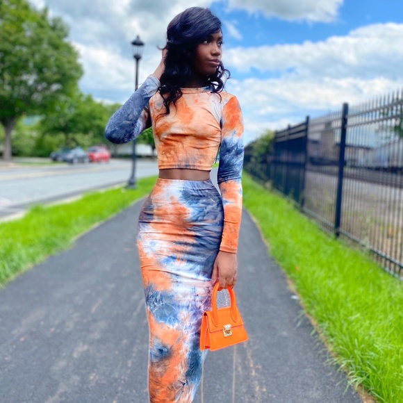 Dresses & Skirts - TIE DYE MIDI SKIRT SET